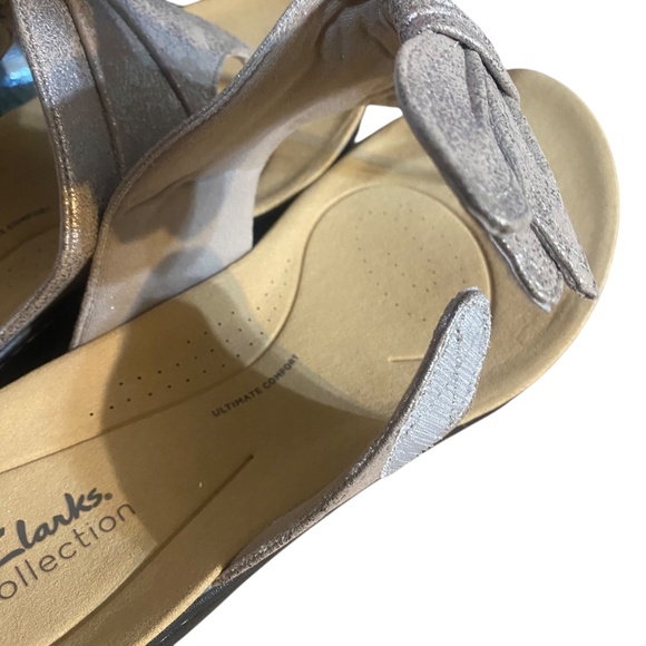 Clarks Laurieann Rae Women's Sandal Size 12W WIDE Taupe Metallic Comfort Thong - Picture 12 of 13